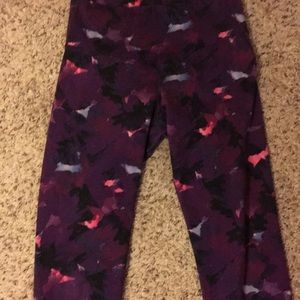 Old Navy Active Go Dry 3/4 Workout Yoga Pants